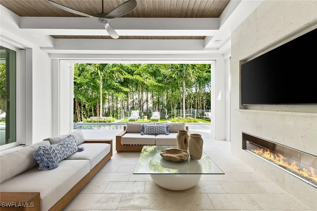 2131 Marina Drive Naples FL 34102