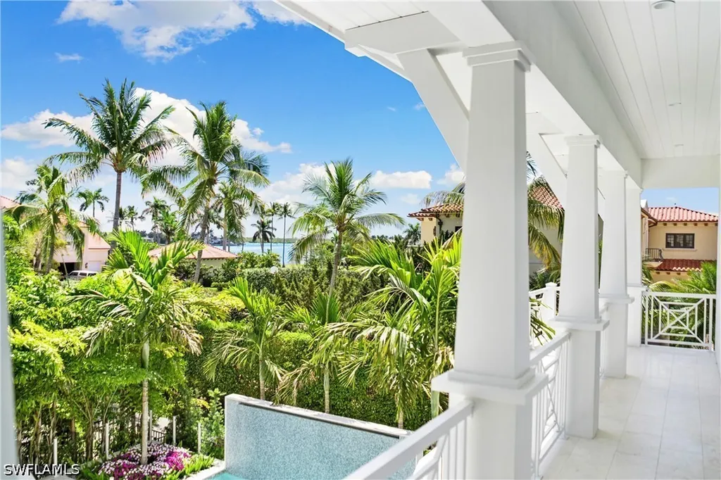 2131 Marina Drive Naples FL 34102