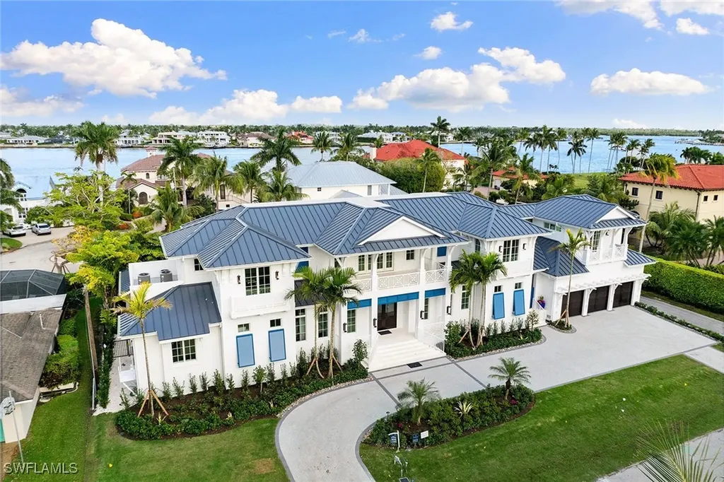 2131 Marina Drive Naples FL 34102