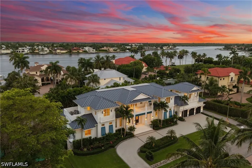 2131 Marina Drive Naples FL 34102