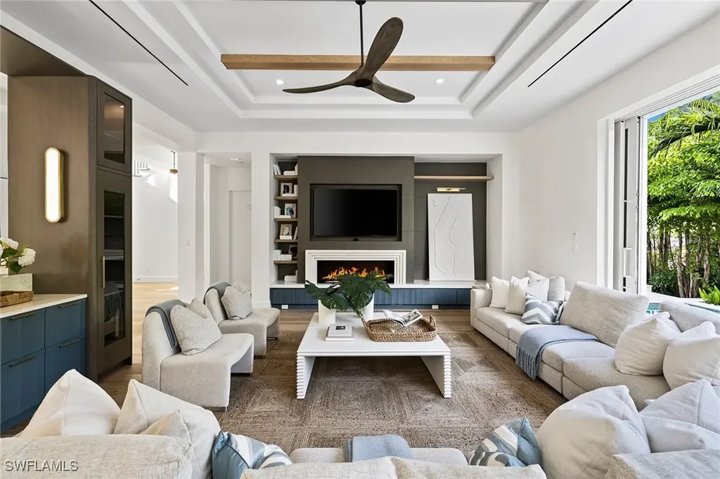 2131 Marina Drive Naples FL 34102