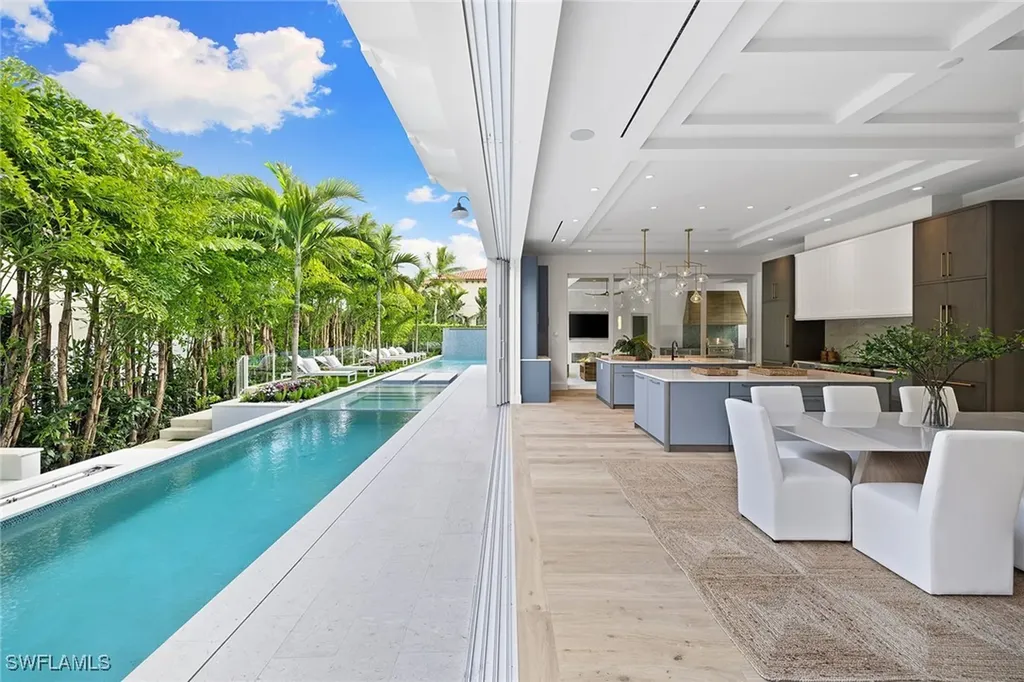 2131 Marina Drive Naples FL 34102