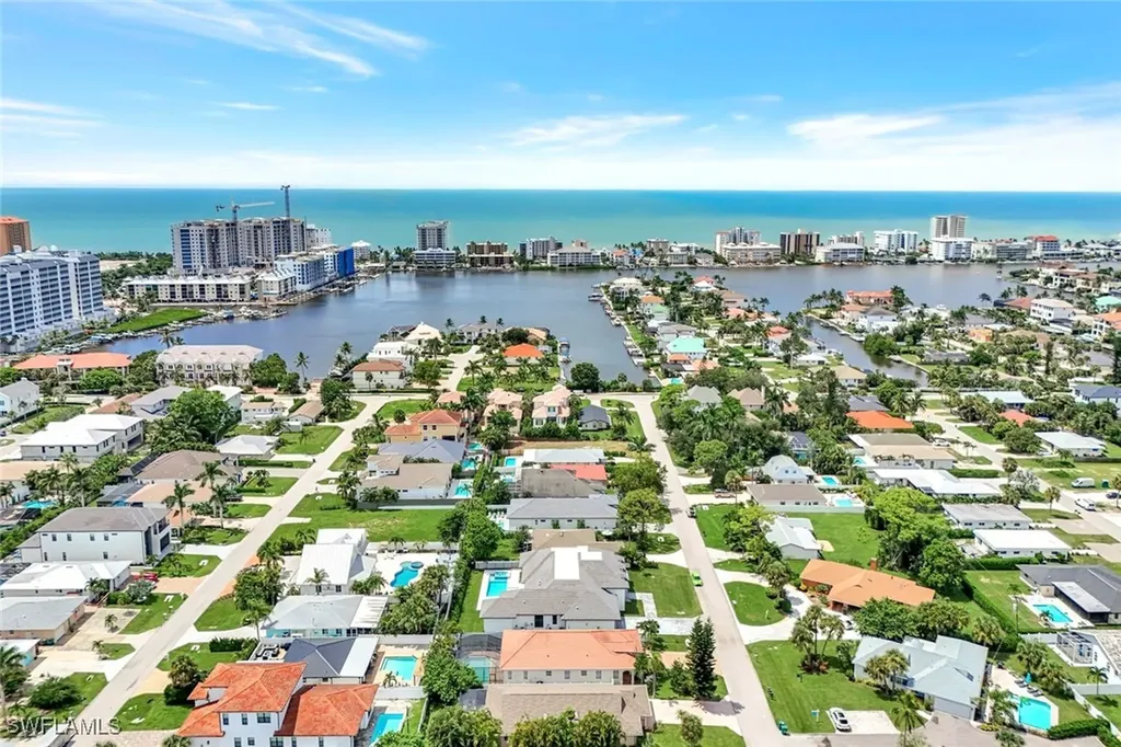 550 94th Avenue N Naples FL 34108