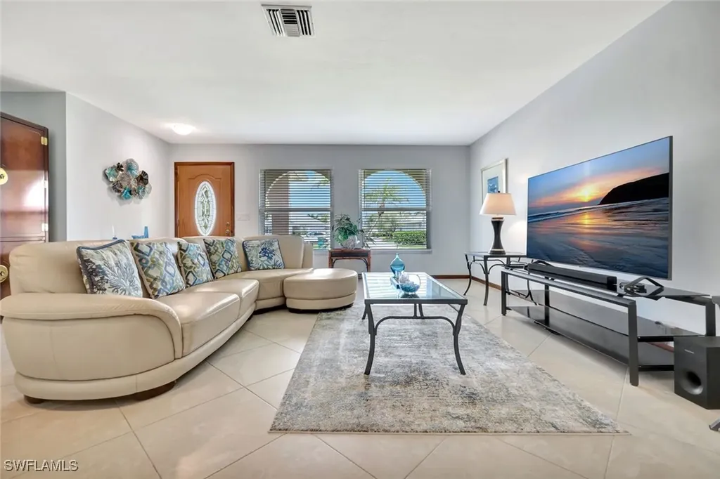 550 94th Avenue N Naples FL 34108