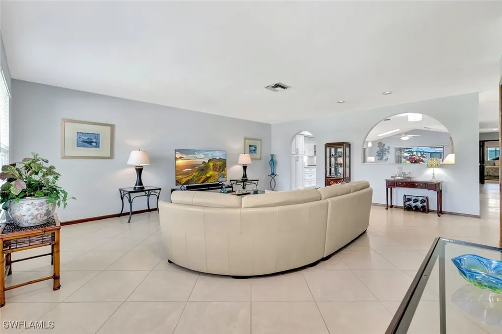 550 94th Avenue N Naples FL 34108