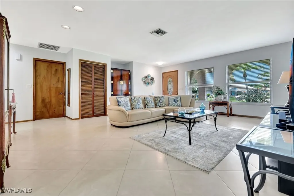 550 94th Avenue N Naples FL 34108