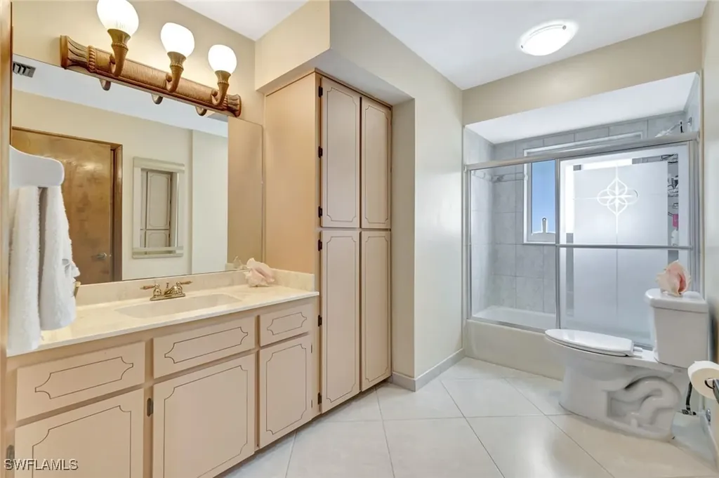 550 94th Avenue N Naples FL 34108