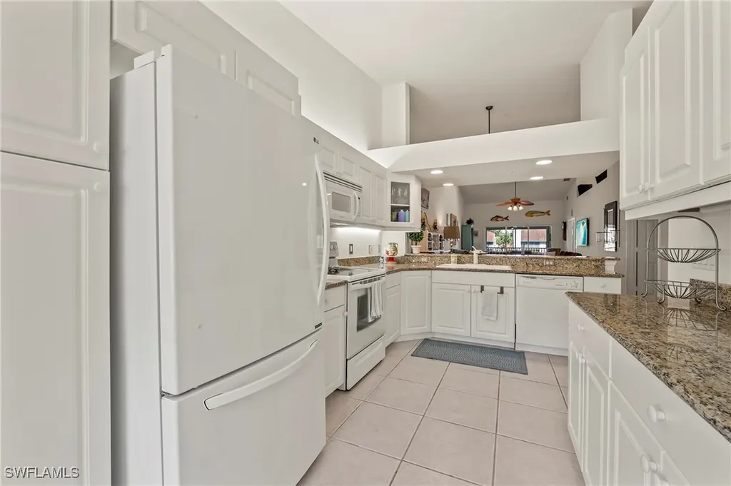 2381 Hidden Lake Court Naples FL 34112