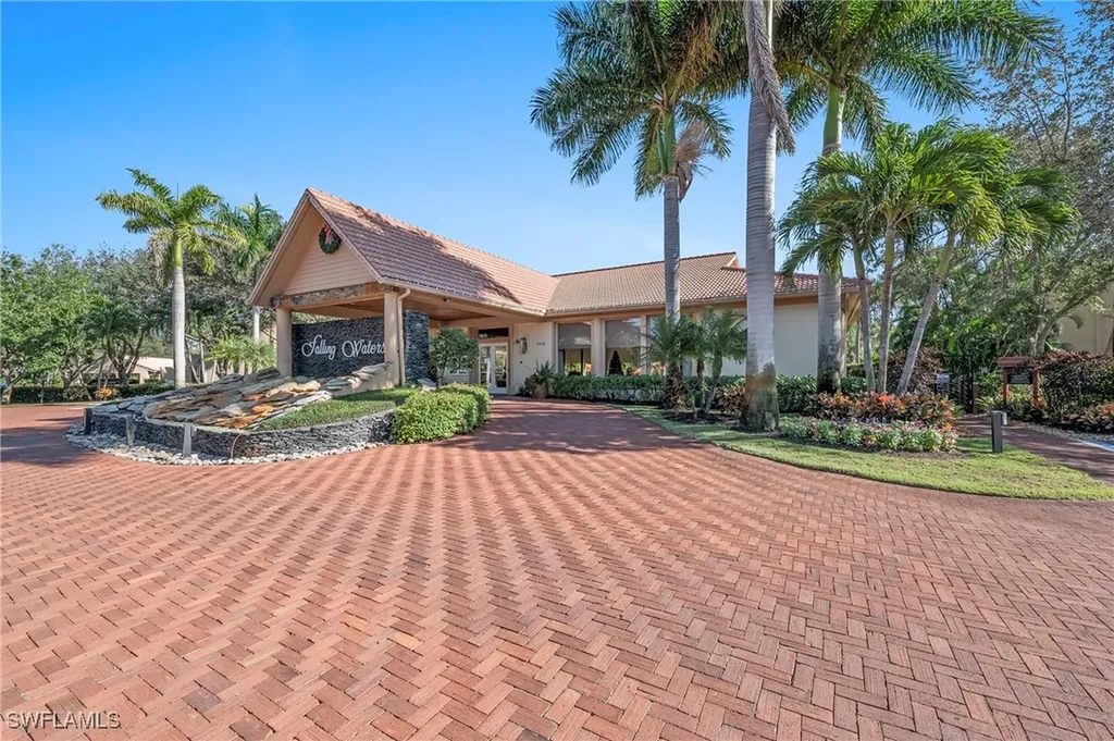 2381 Hidden Lake Court Naples FL 34112