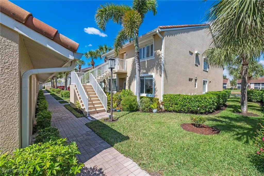 2381 Hidden Lake Court Naples FL 34112