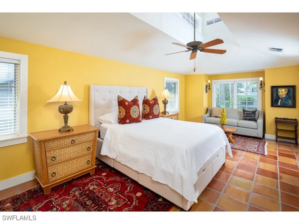 263 10th Avenue S Naples FL 34102