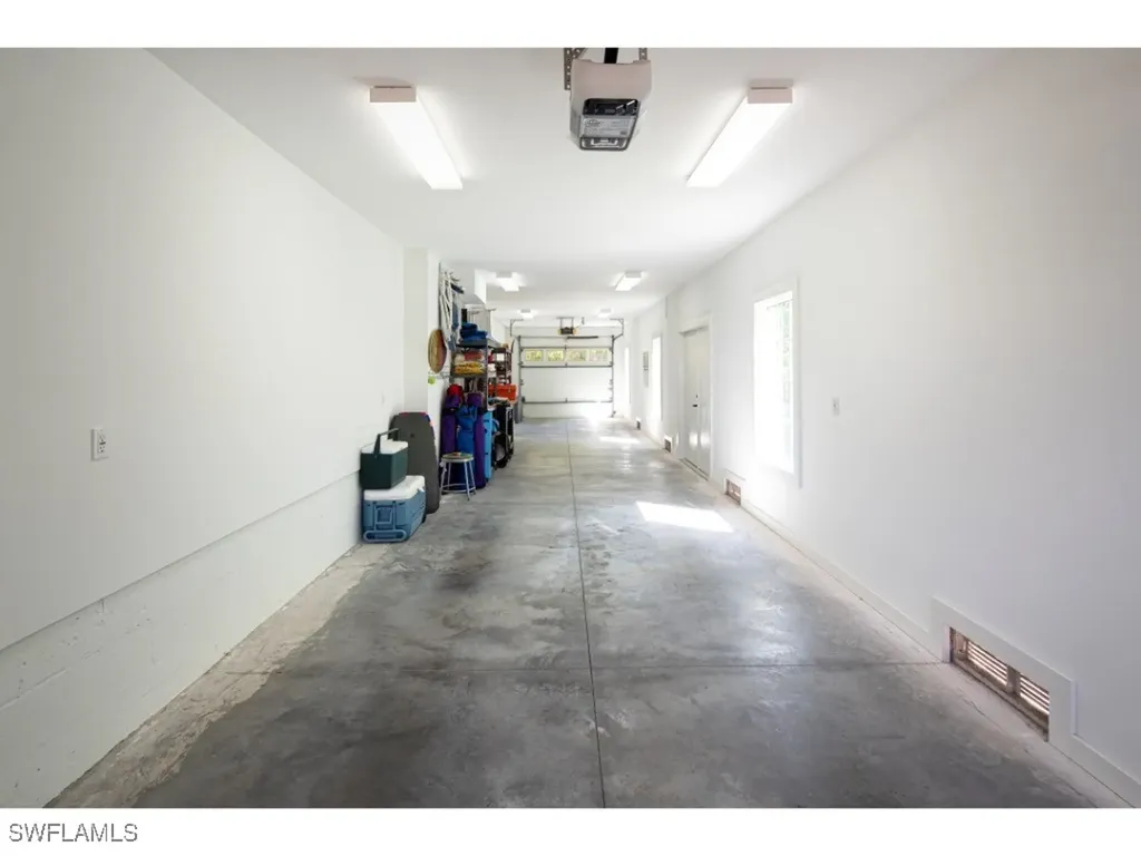 263 10th Avenue S Naples FL 34102