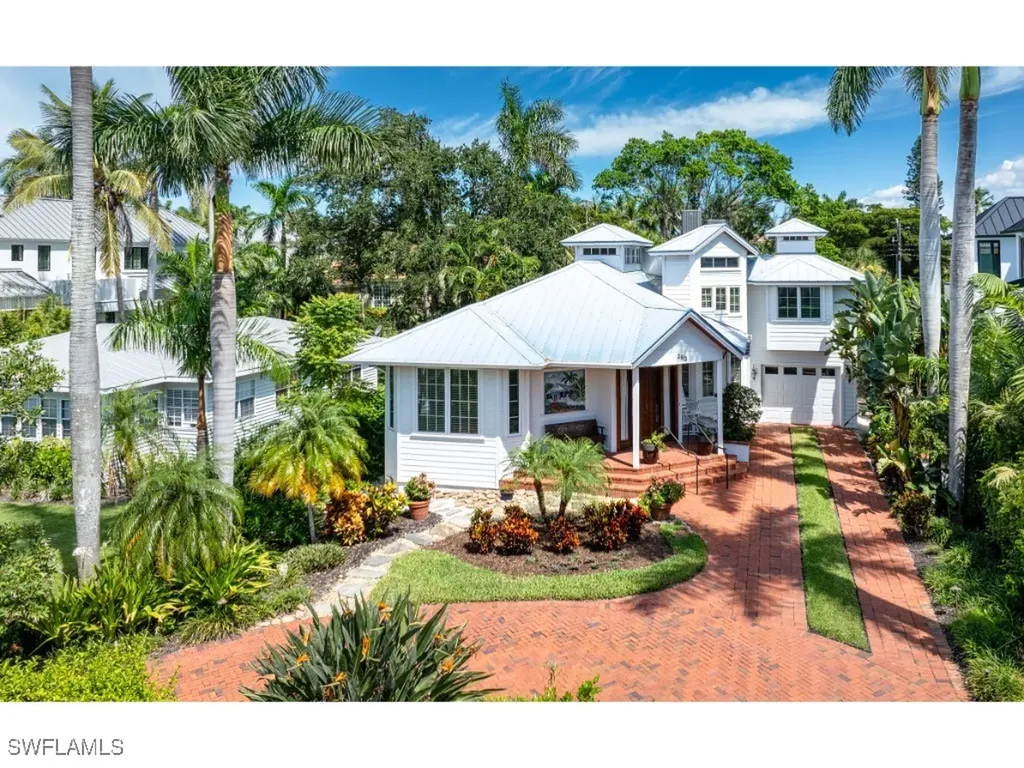 263 10th Avenue S Naples FL 34102