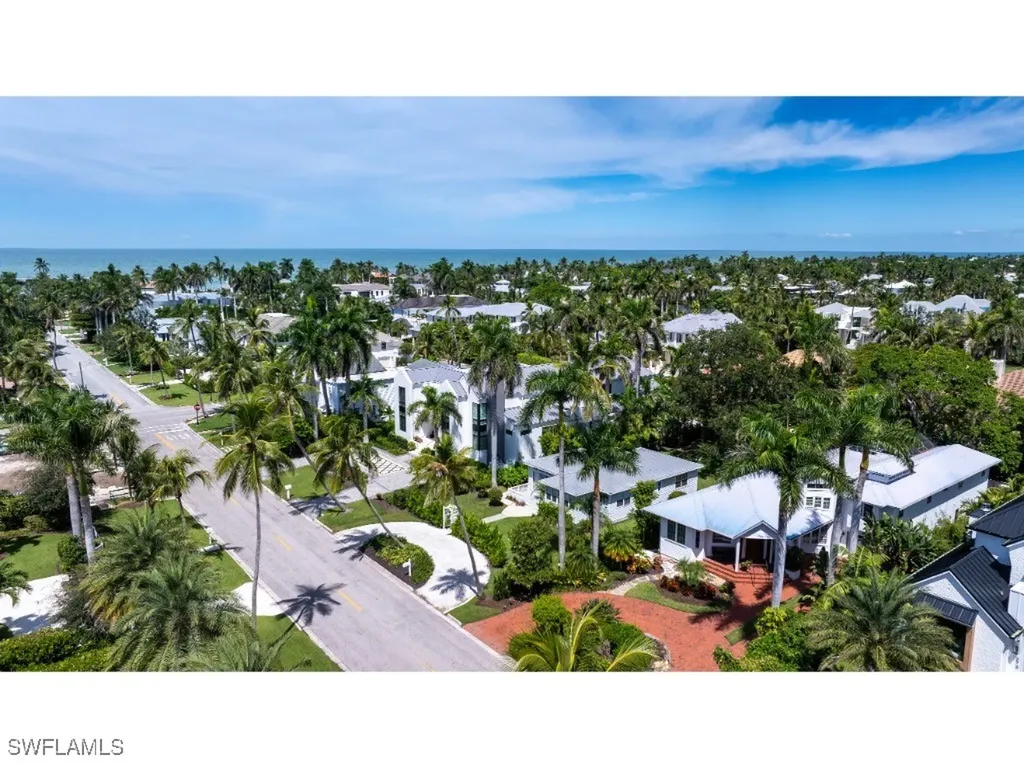 263 10th Avenue S Naples FL 34102
