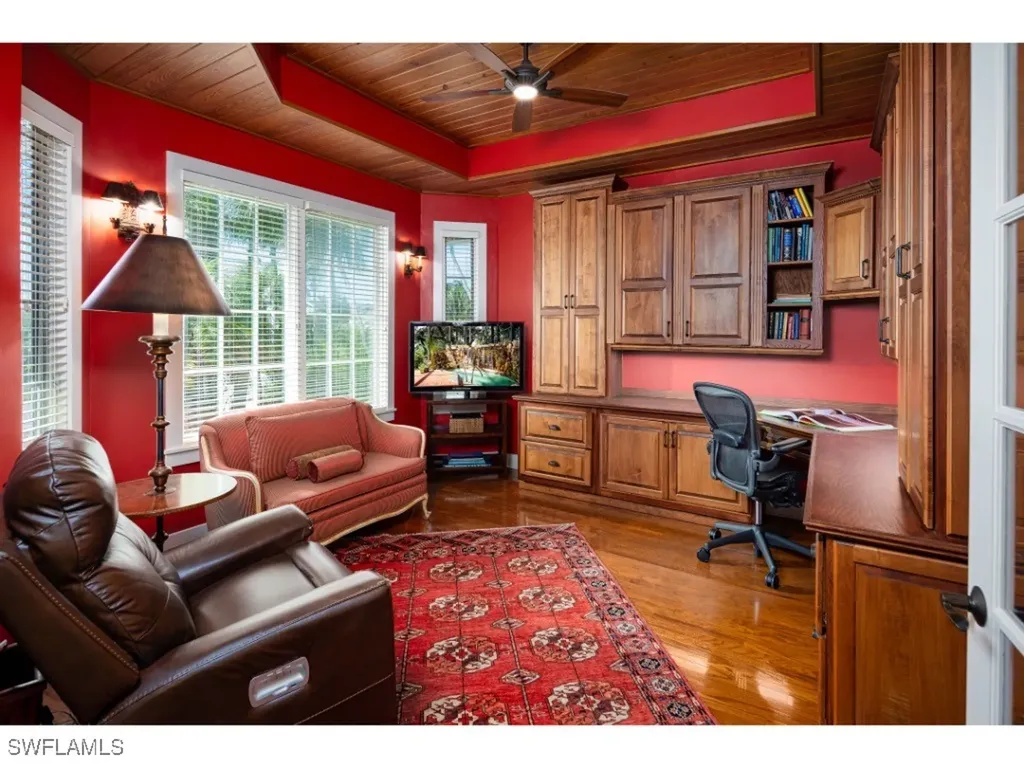 263 10th Avenue S Naples FL 34102