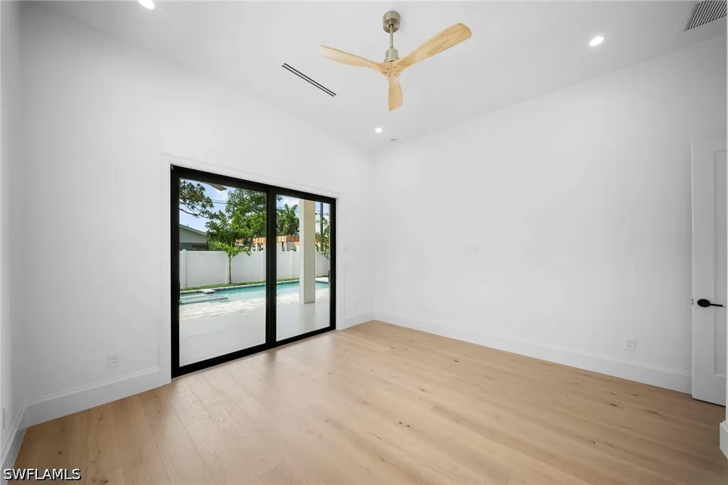 638 93rd Avenue N Naples FL 34108
