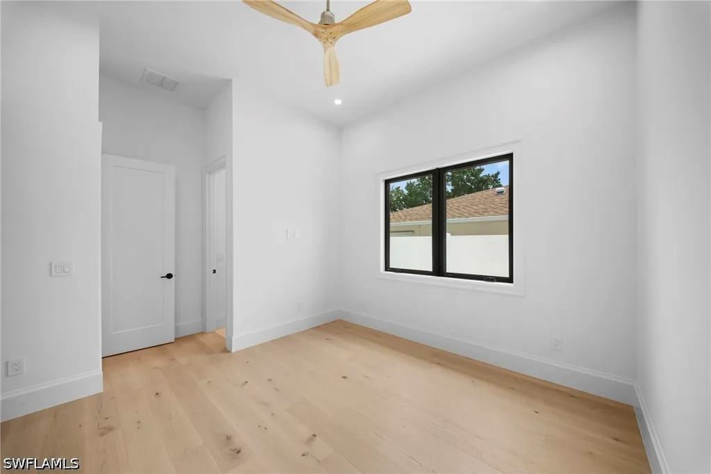 638 93rd Avenue N Naples FL 34108