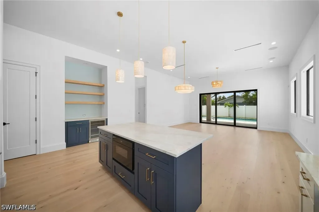 638 93rd Avenue N Naples FL 34108