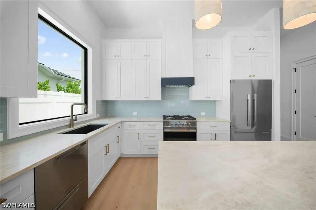 638 93rd Avenue N Naples FL 34108