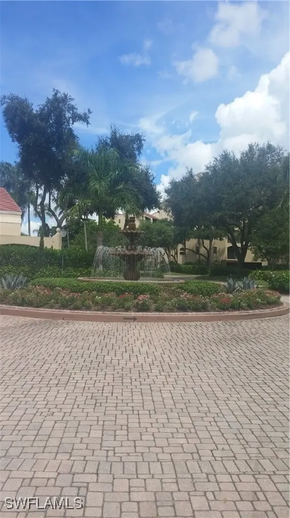 6520 Valen Way Naples FL 34108