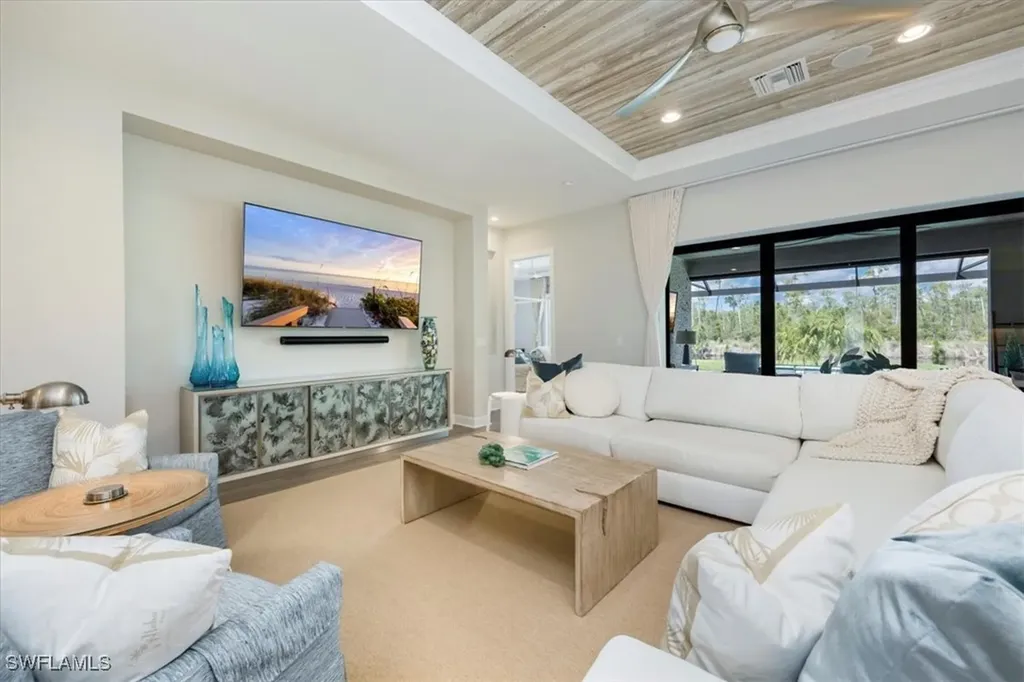 9565 Montelanico Loop Naples FL 34119