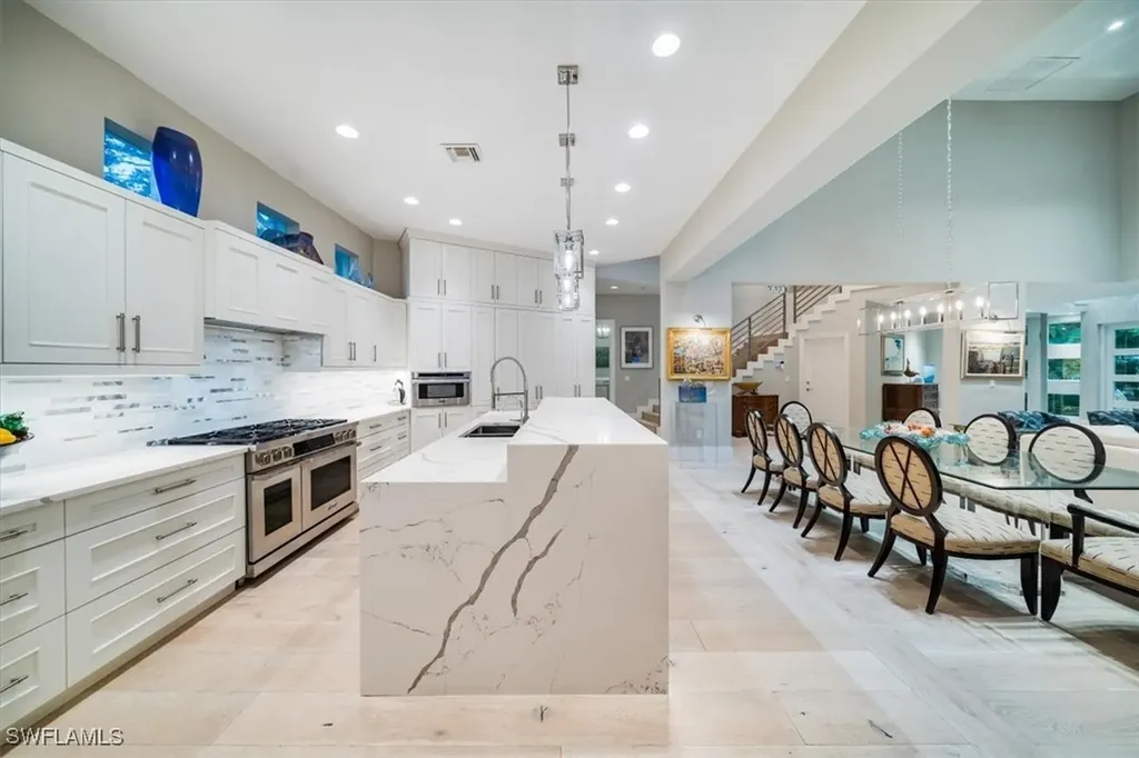 367 5th Avenue N Naples FL 34102