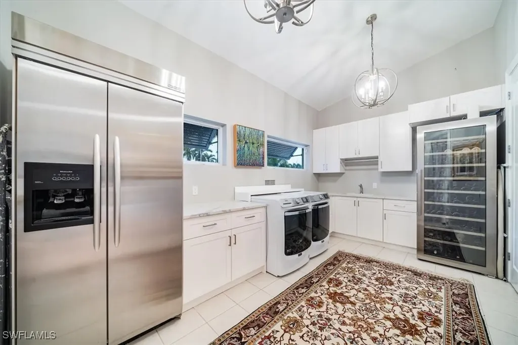 367 5th Avenue N Naples FL 34102
