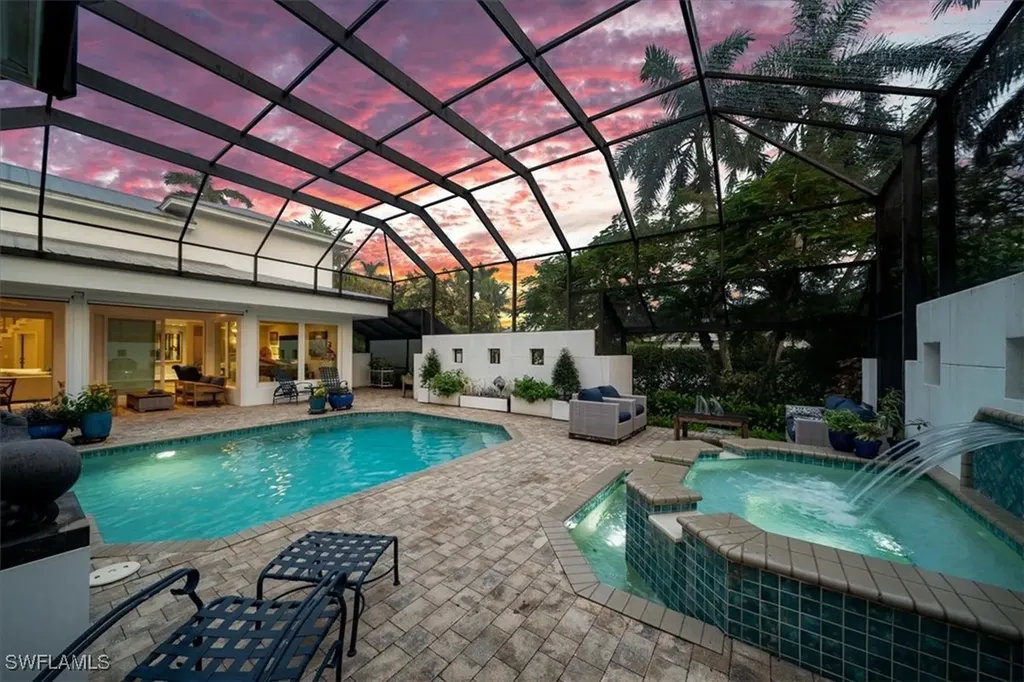 367 5th Avenue N Naples FL 34102