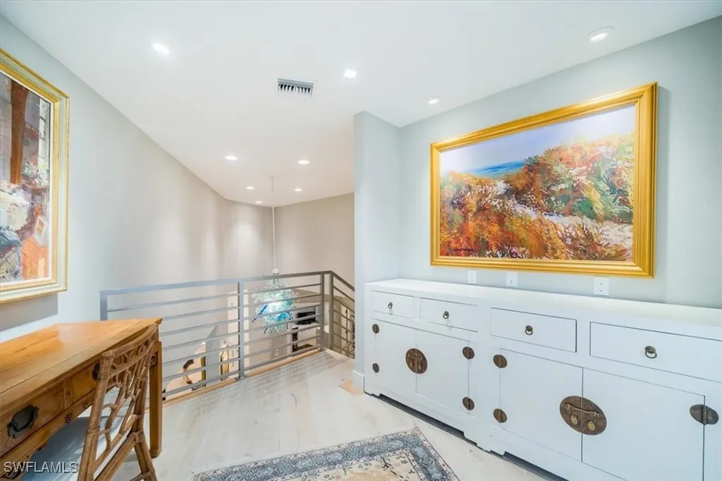 367 5th Avenue N Naples FL 34102