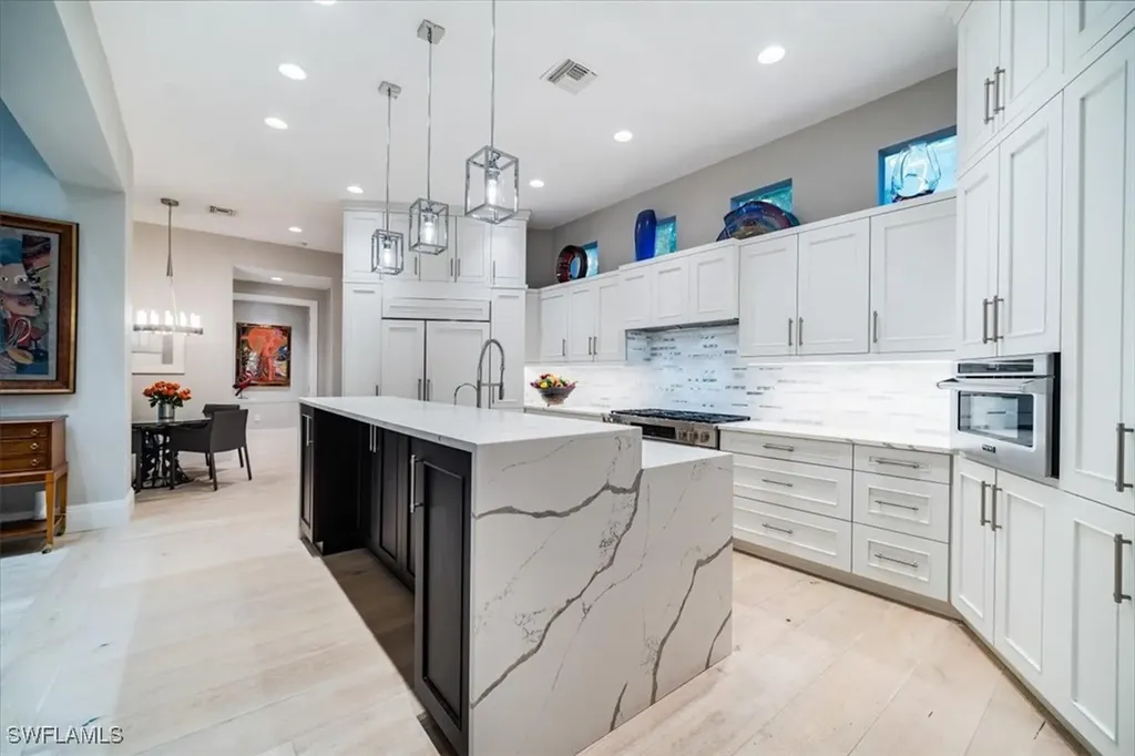 367 5th Avenue N Naples FL 34102