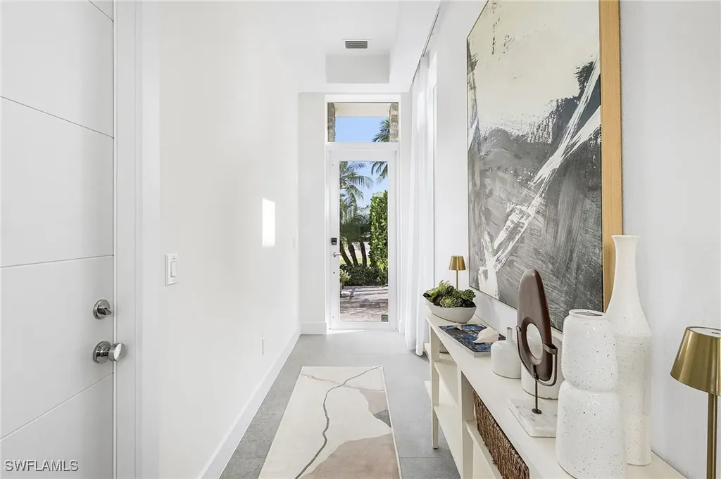 591 93rd Avenue N Naples FL 34108
