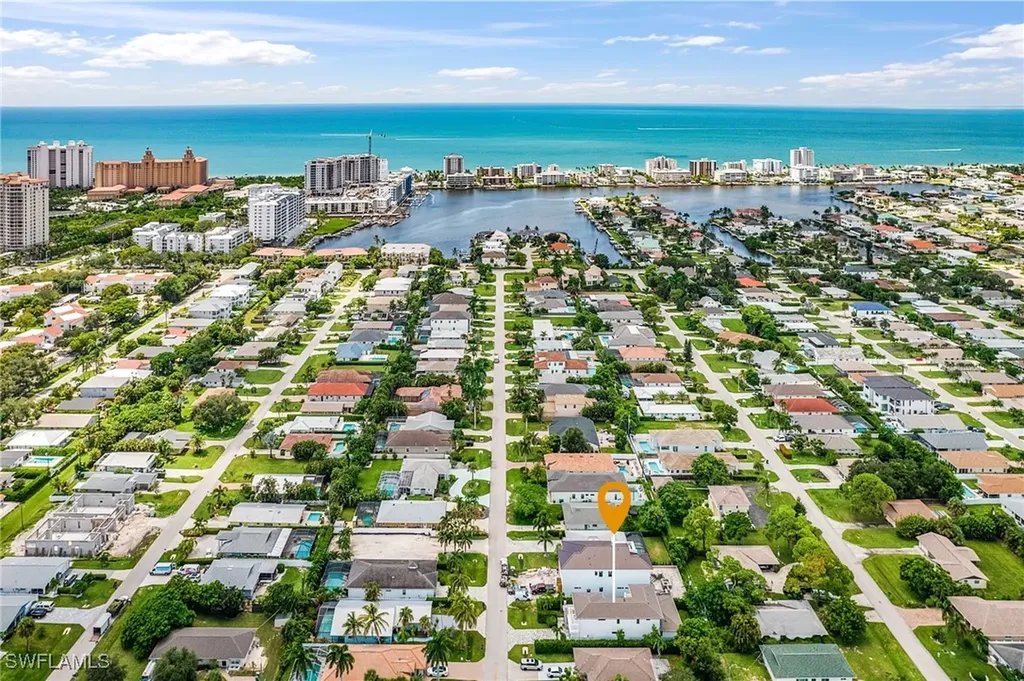 591 93rd Avenue N Naples FL 34108