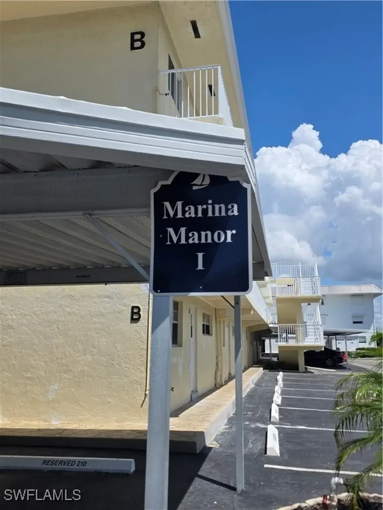 1100 8th Avenue S Naples FL 34102