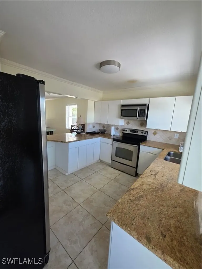 1100 8th Avenue S Naples FL 34102