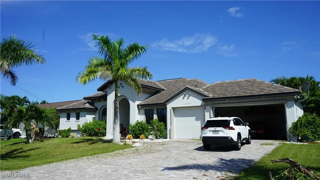 2123 SW 43rd Lane Cape Coral FL 33914