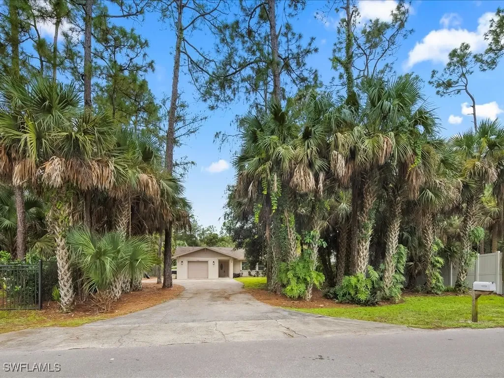 4220 11th Avenue SW Naples FL 34116