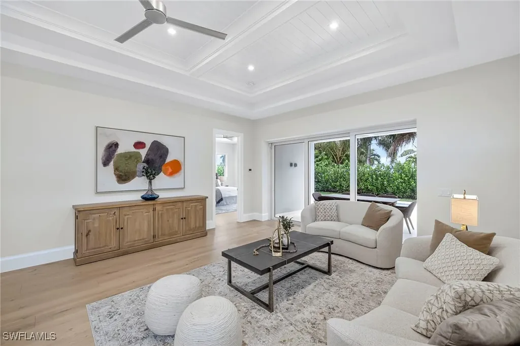 664 100th Avenue N Naples FL 34108