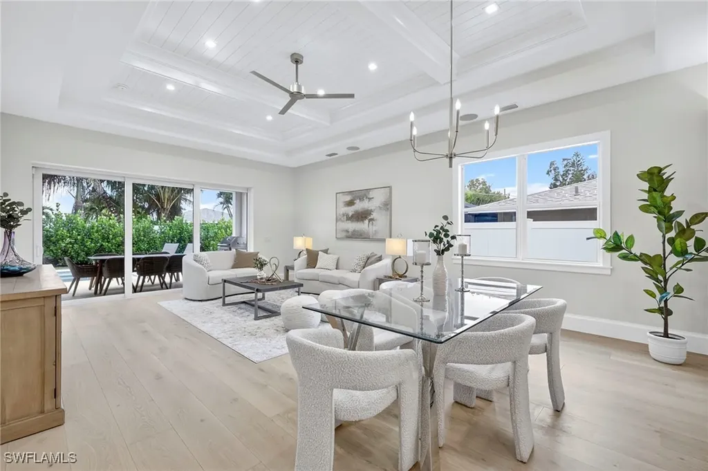 664 100th Avenue N Naples FL 34108