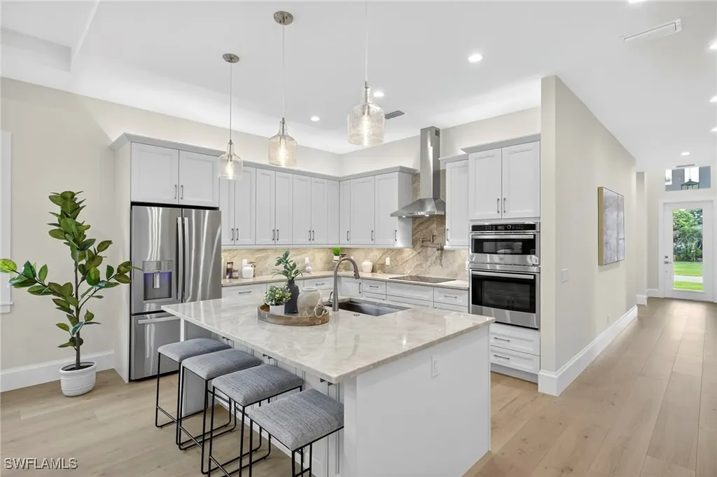 664 100th Avenue N Naples FL 34108