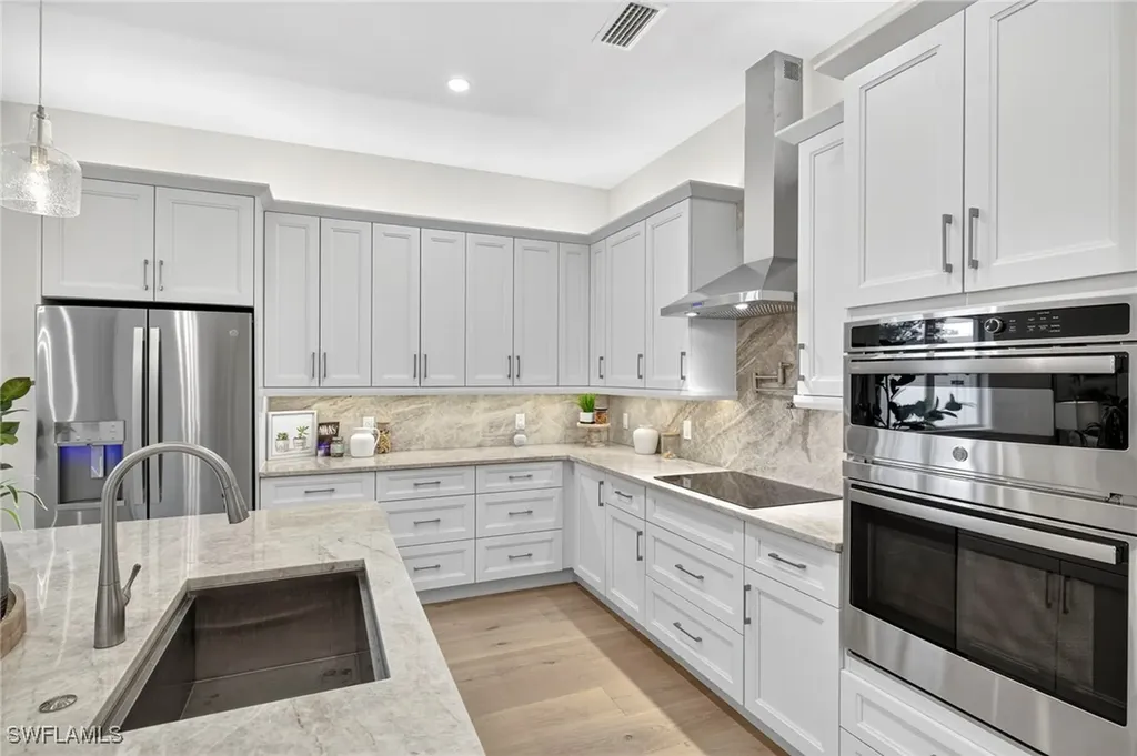 664 100th Avenue N Naples FL 34108