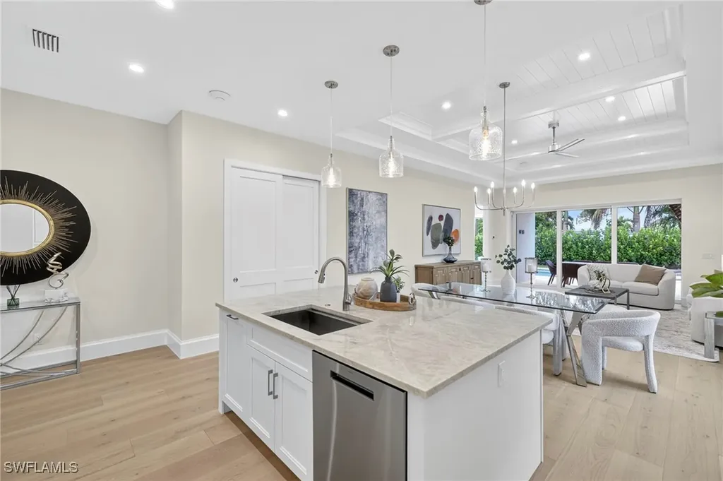 664 100th Avenue N Naples FL 34108