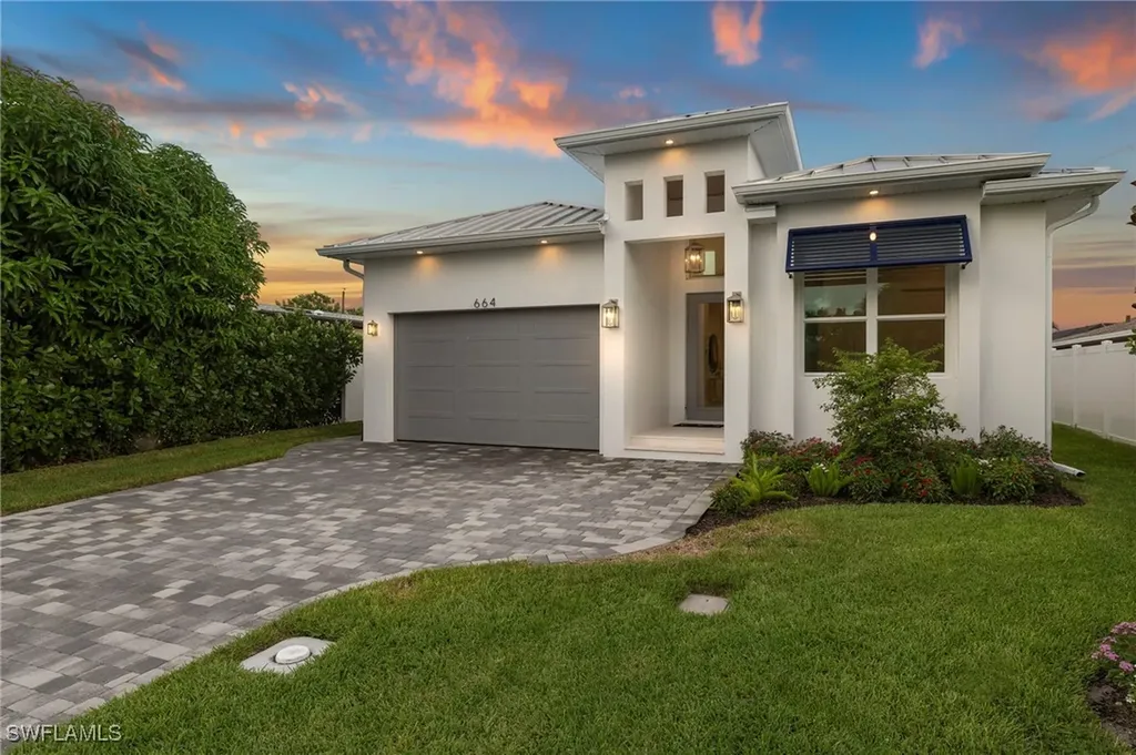 664 100th Avenue N Naples FL 34108