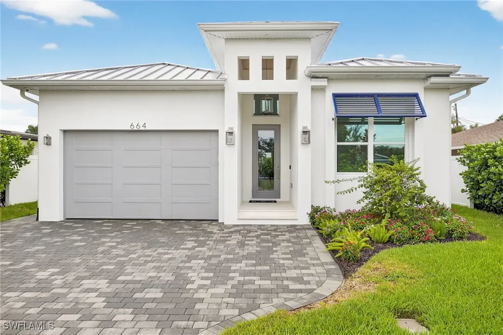 664 100th Avenue N Naples FL 34108