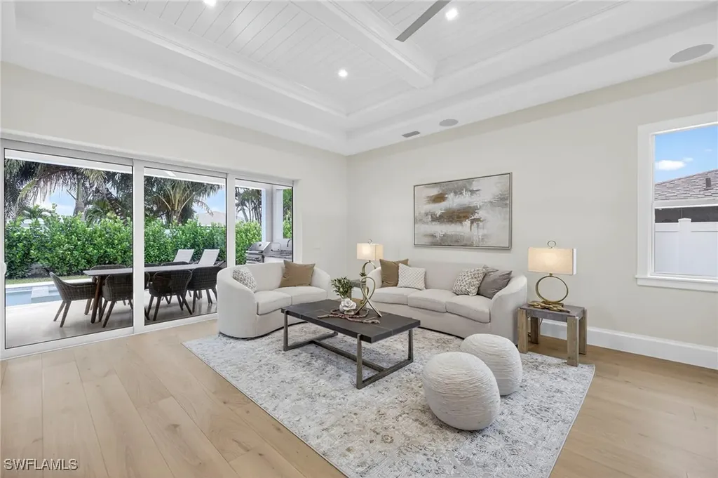 664 100th Avenue N Naples FL 34108