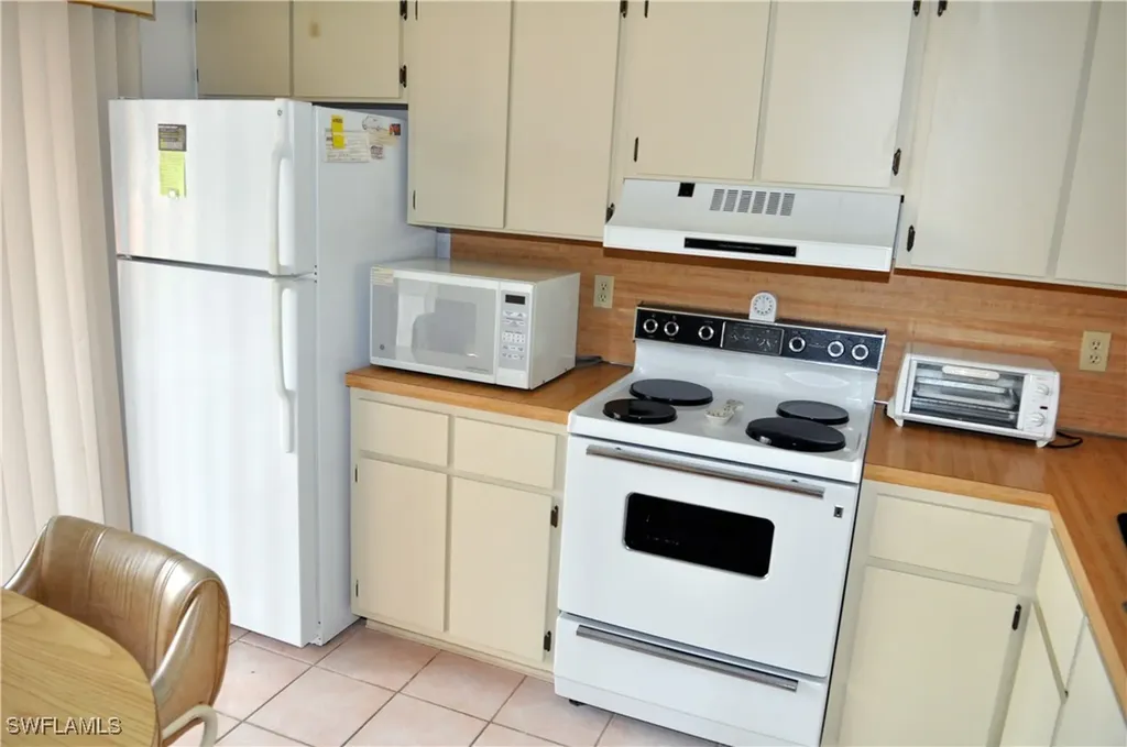 4110 Looking Glass Lane Naples FL 34112