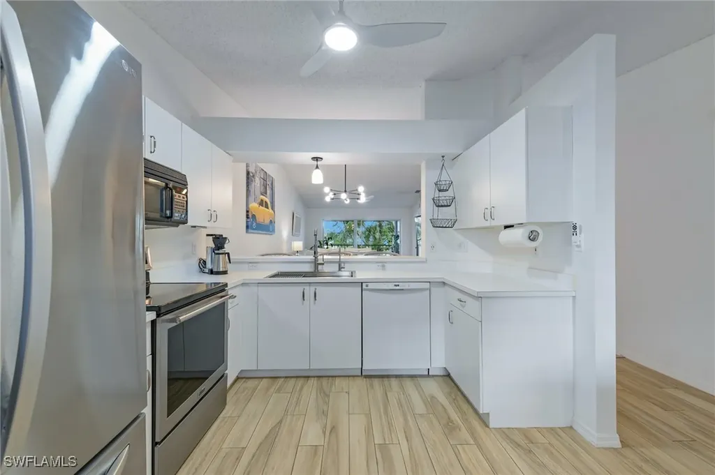 935 New Waterford Drive Naples FL 34104