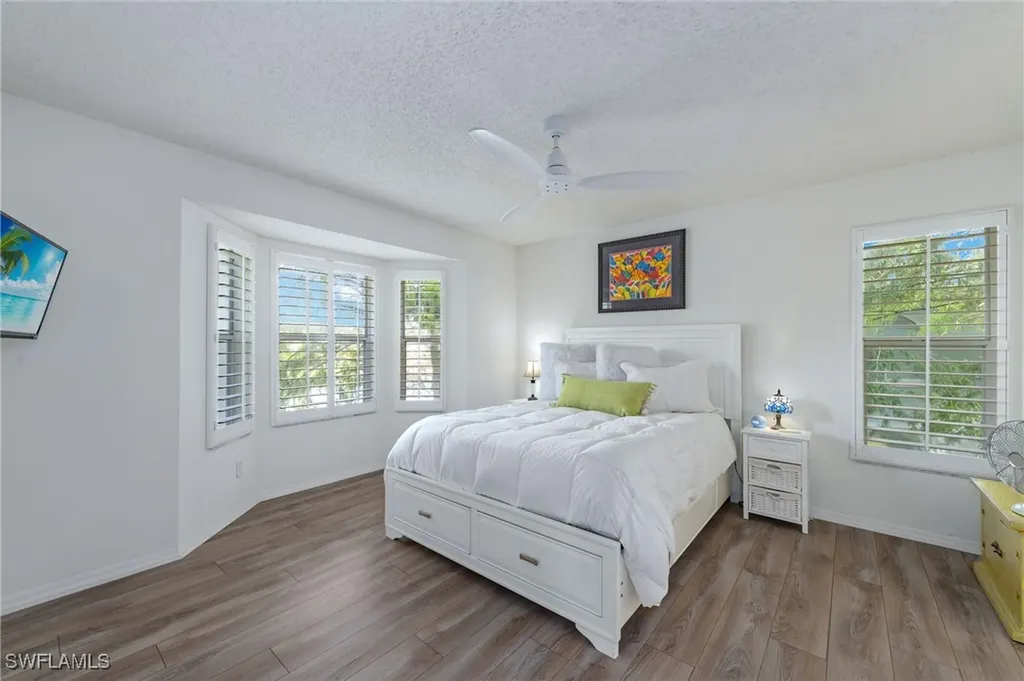 935 New Waterford Drive Naples FL 34104