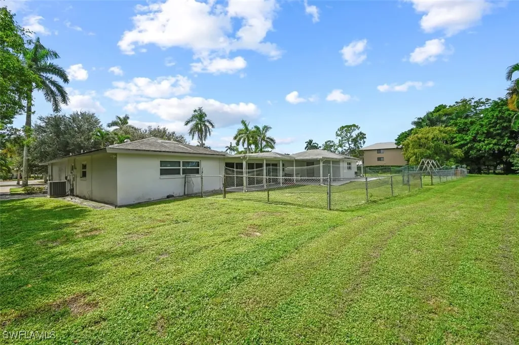 101-105 Saint Andrews Boulevard Naples FL 34113