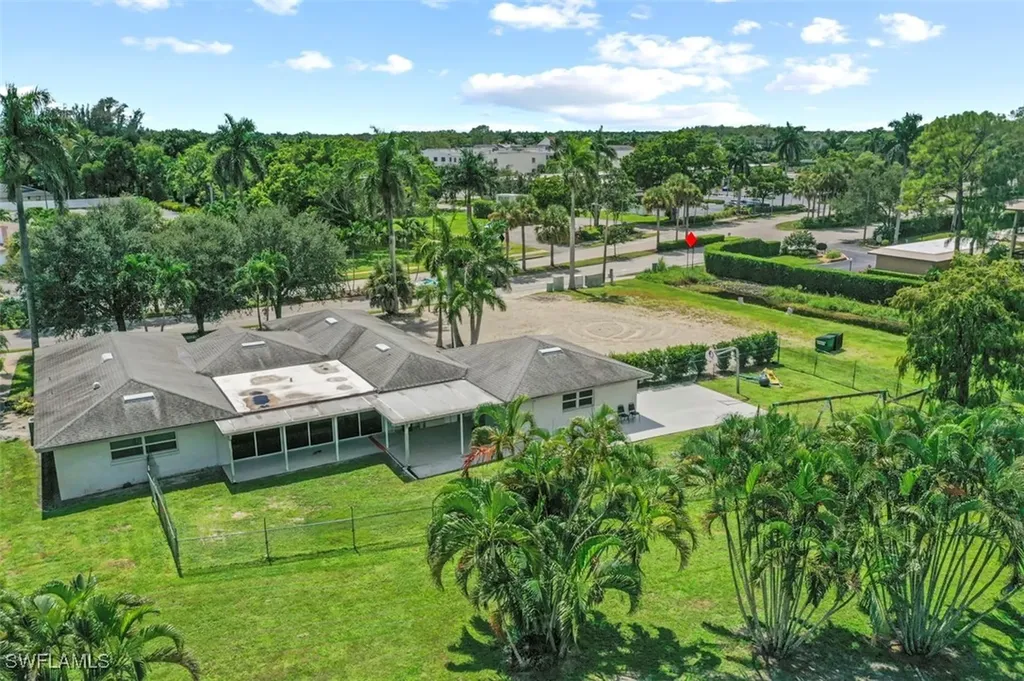101-105 Saint Andrews Boulevard Naples FL 34113