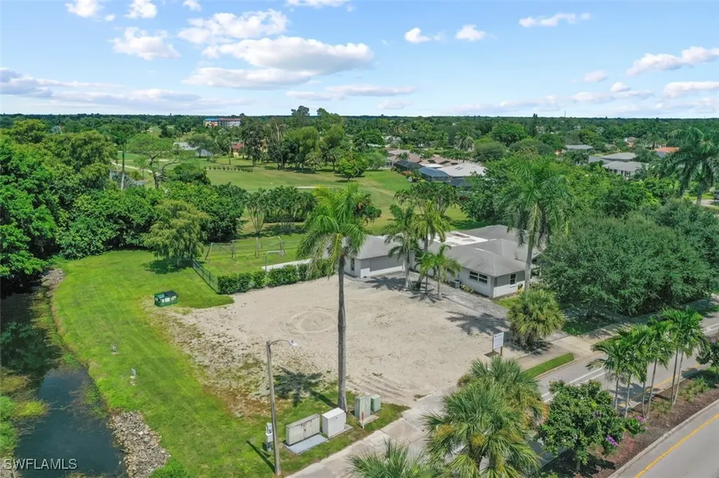 101-105 Saint Andrews Boulevard Naples FL 34113